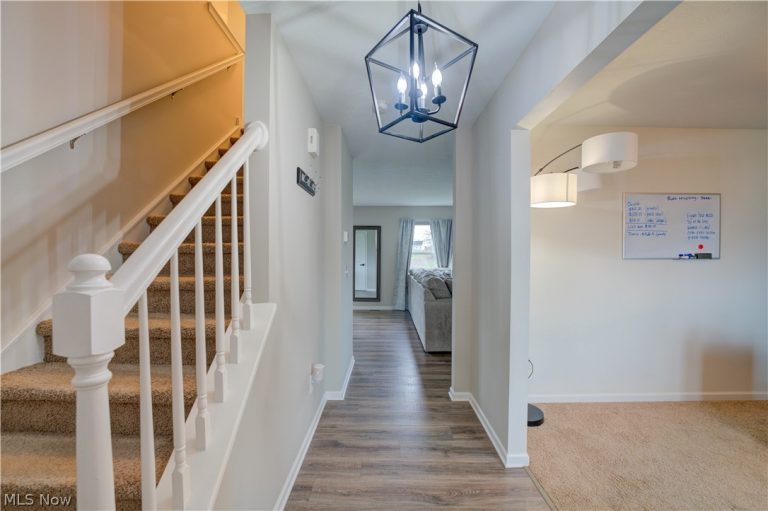 3523 Magnolia Drive, Lorain, OH - Photo 3
