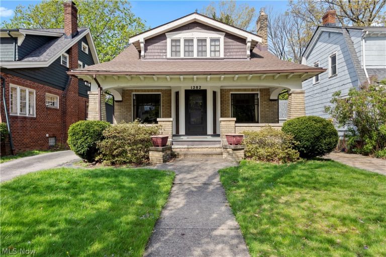 1282 Chase Avenue, Lakewood, OH, 44107