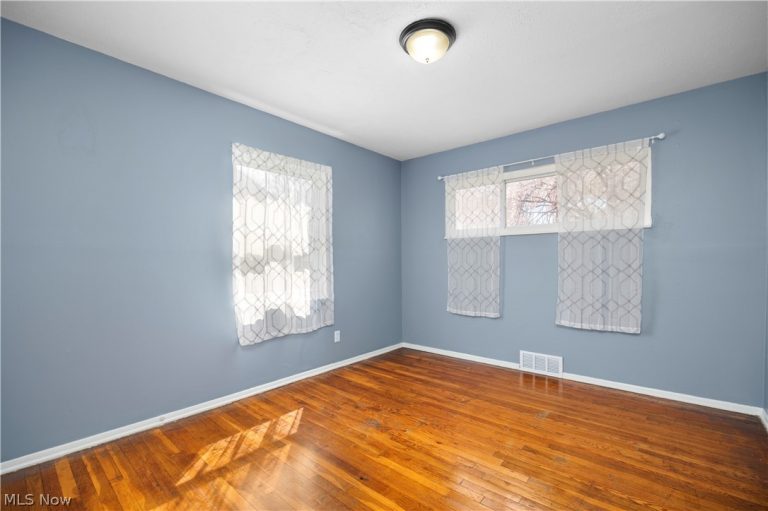 13704 Elsetta Avenue, Cleveland, OH - Photo 8