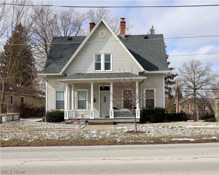 216 Clay Street, Millersburg, OH, 44654
