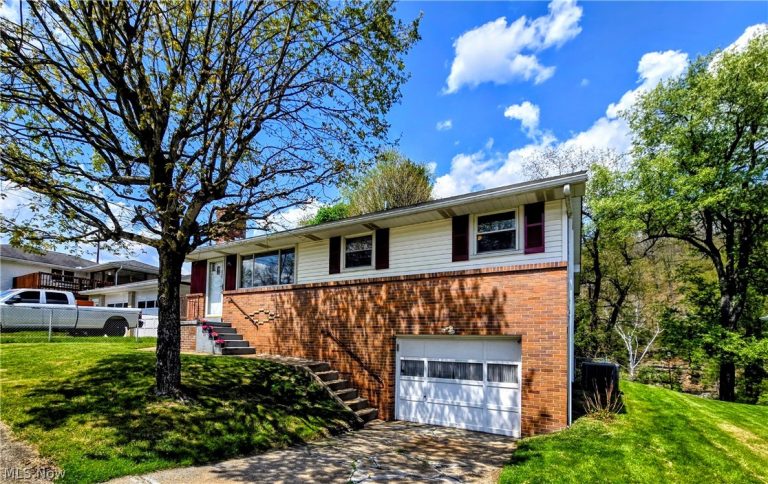 108 Theresa Drive, Weirton, WV - Photo 2