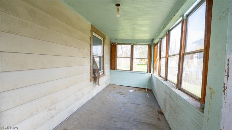 318 11th Street, Elyria, OH - Photo 5