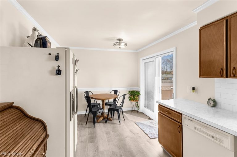 3807 Cumberland Drive, Youngstown, OH - Photo 8