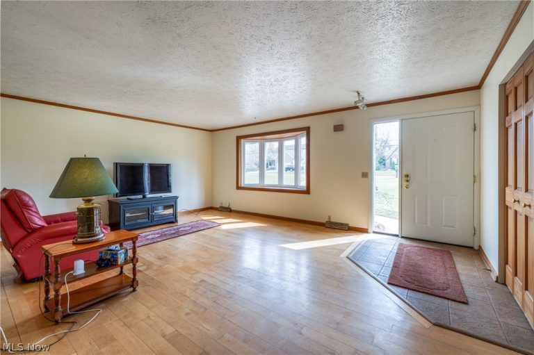 3900 Case Road, Avon, OH - Photo 4