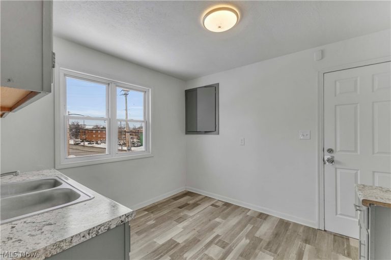 3662 117th Street, Cleveland, OH - Photo 6