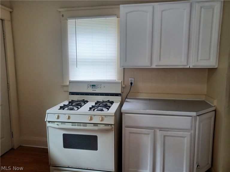 50 Hazelwood Avenue, Youngstown, OH - Photo 6