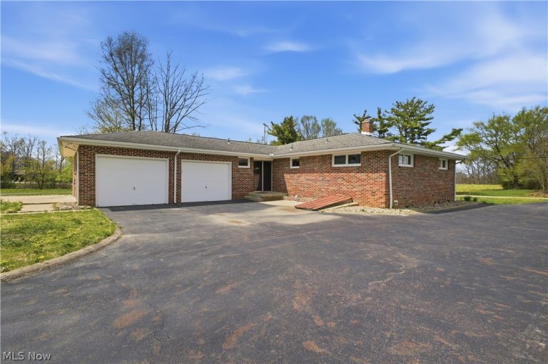 10121 Springfield Road, Poland, OH - Photo 4