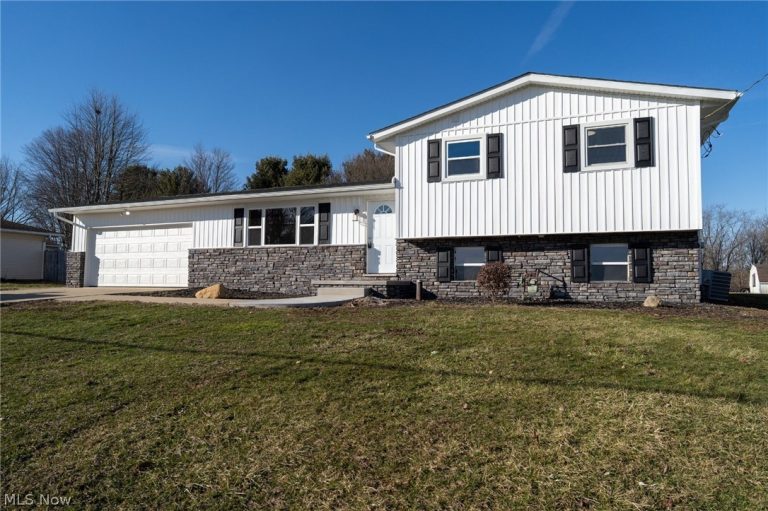 3359 Nimishillen Church Road, Hartville, OH - Photo 2