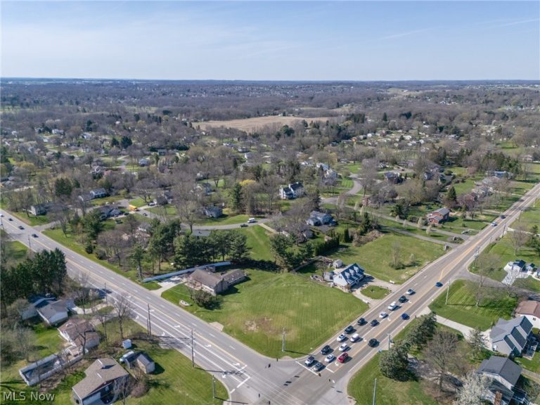 7395 Market Avenue, North Canton, OH - Photo 4