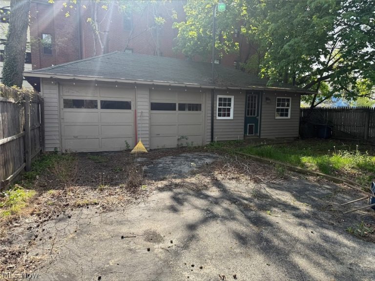 4231 Southern Boulevard, Youngstown, OH - Photo 3