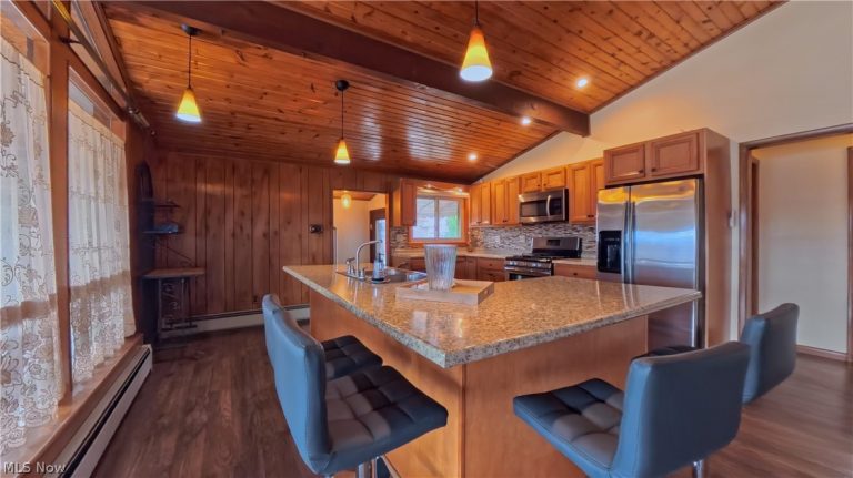 1212 Maine Boulevard, East Liverpool, OH - Photo 5