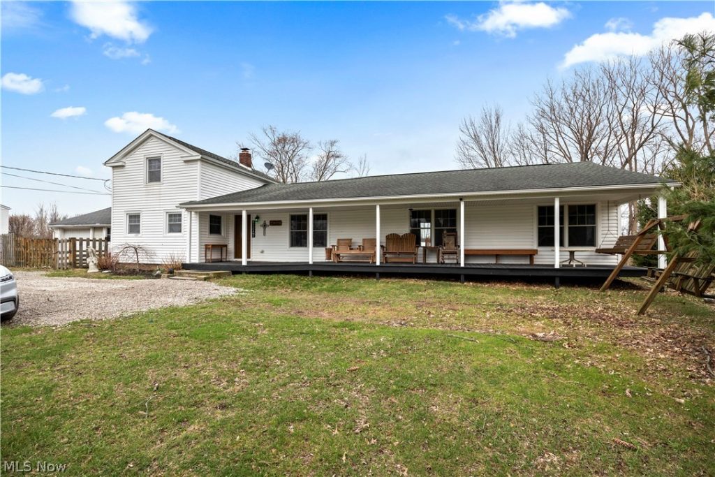6635 Lake Ave, Elyria, OH