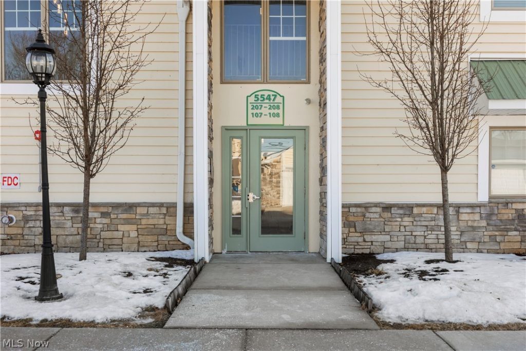 5547 Beavercrest Drive #107, Lorain, OH