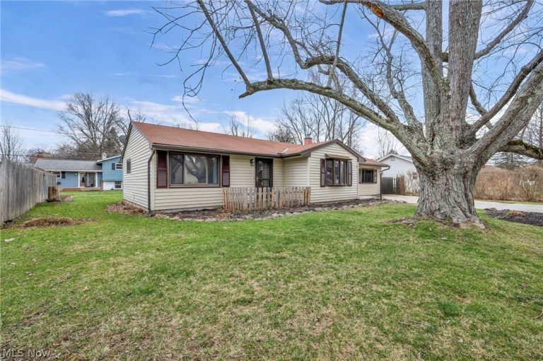 7366 Primrose Drive, Mentor on the Lake, OH - Photo 4