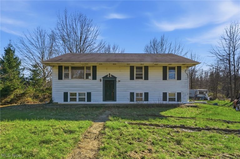 9800 Williams Road, Diamond, OH - Photo 2