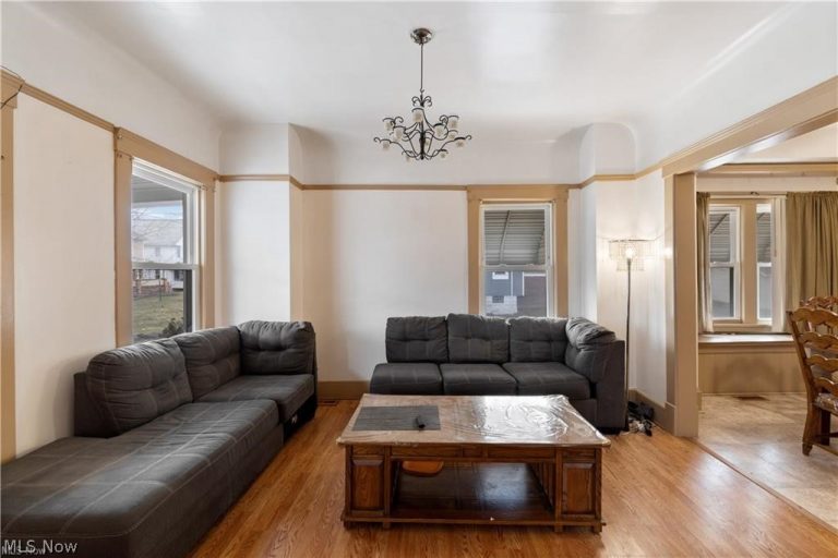 1544 Wyandotte Avenue, Lakewood, OH - Photo 6