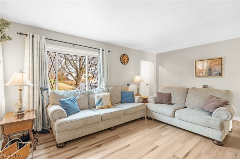 2652 Graham Avenue, Akron, OH - Photo 5