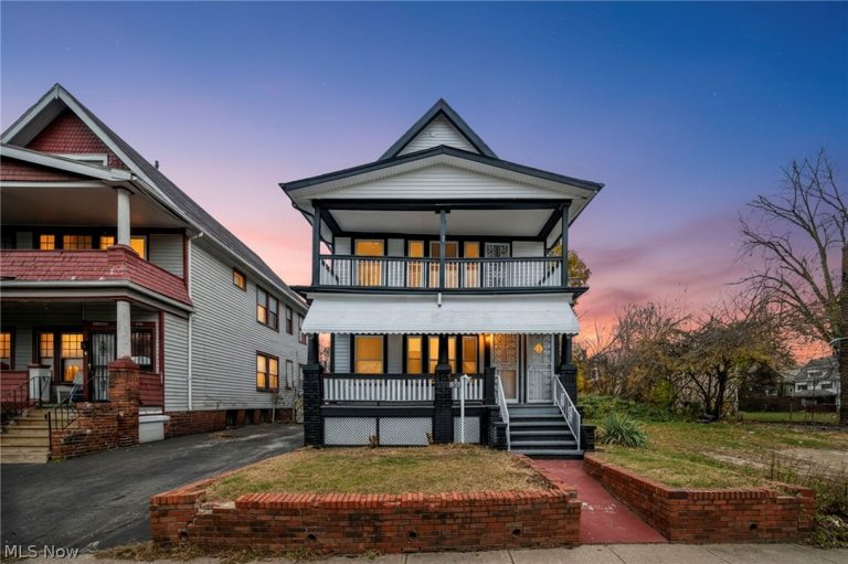 12001 Oakview Avenue #UP, Cleveland, OH, 44108