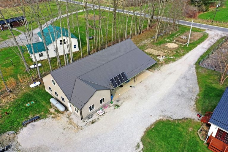 4429 Ireland Road, Rome, OH - Photo 4