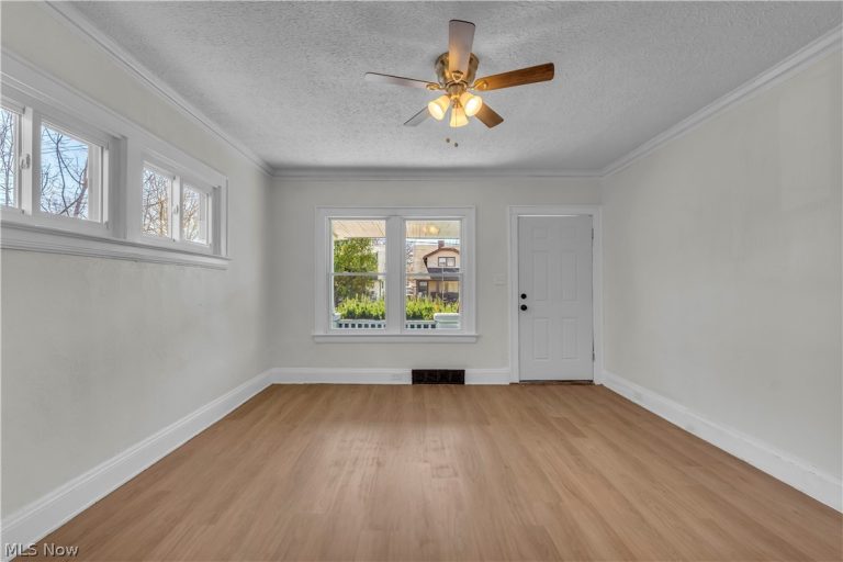 12905 Watterson Avenue, Cleveland, OH - Photo 4