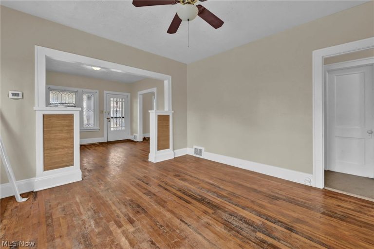 9612 Lamontier Avenue, Cleveland, OH - Photo 6