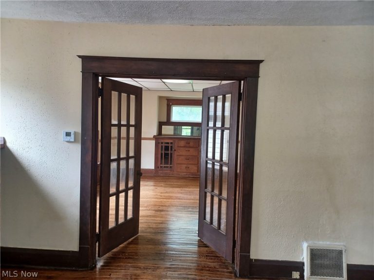 50 Hazelwood Avenue, Youngstown, OH - Photo 3