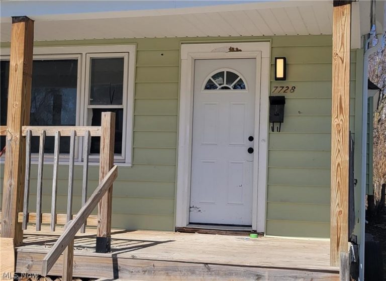 7728 Colgate Avenue, Cleveland, OH - Photo 2