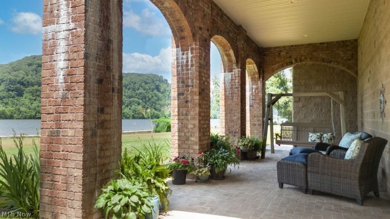 390 Powell Riverfront Road, St Marys, WV - Photo 6