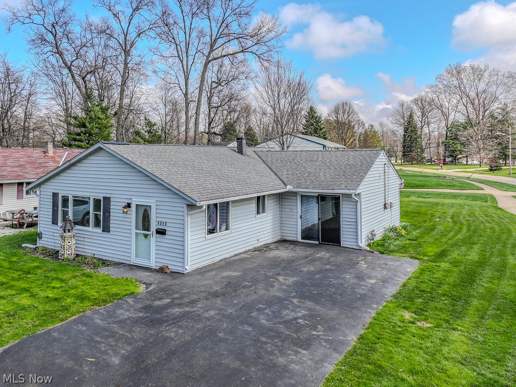 4865 Robinwood Drive, Mentor, OH