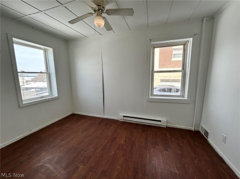 106 12th #Apt 2, Weirton, WV - Photo 5