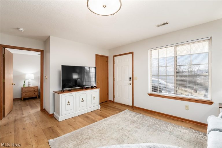 2660 Orchard Park, Zanesville, OH - Photo 4