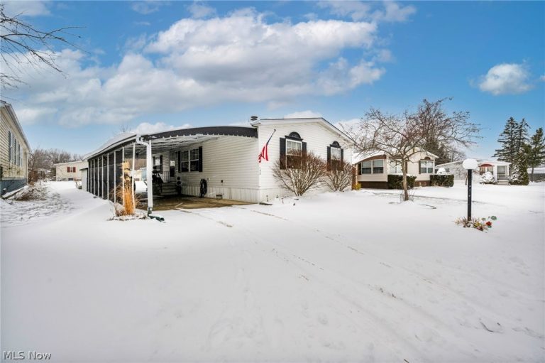 27202 Cook Road #132, Olmsted Twp, OH - Photo 3