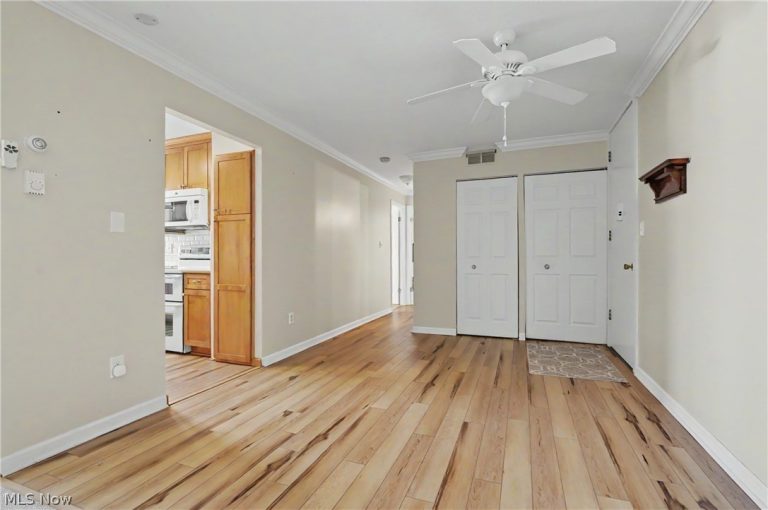 3066 Kent Road #101, Stow, OH - Photo 3