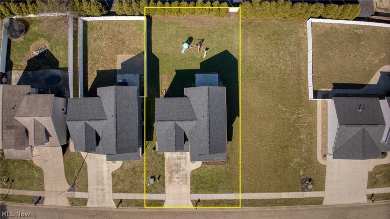 864 Liberty Court, Massillon, OH - Photo 3