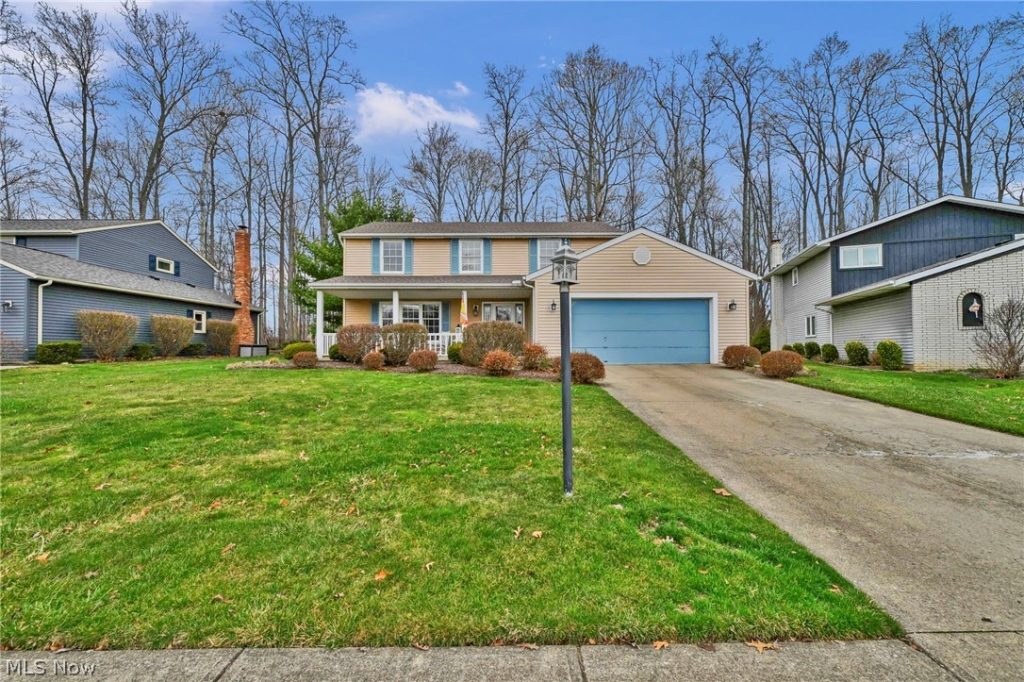 15888 Inglewood Drive, Strongsville, OH