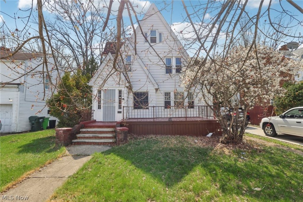 22350 Tracy Avenue, Euclid, OH