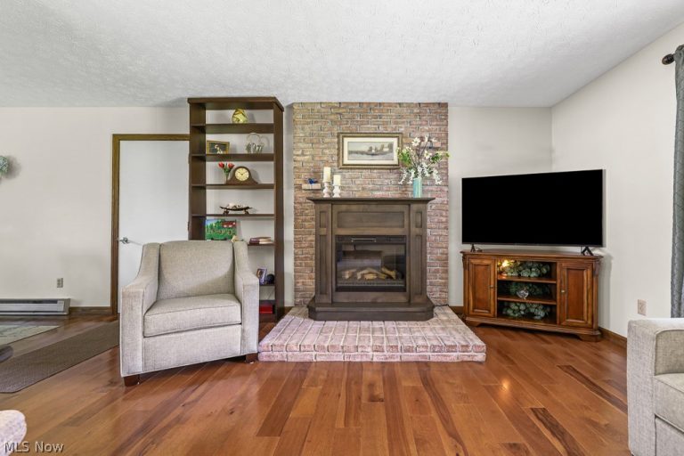 14281 Wade Drive, Hartville, OH - Photo 8
