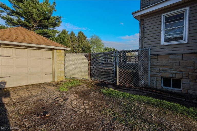 1118 Chapel Street, Louisville, OH - Photo 5