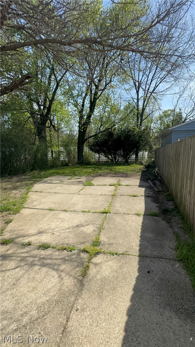 1075 177th Street, Cleveland, OH - Photo 3