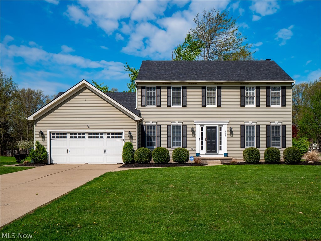 718 Wedgewood Drive, Avon Lake, OH