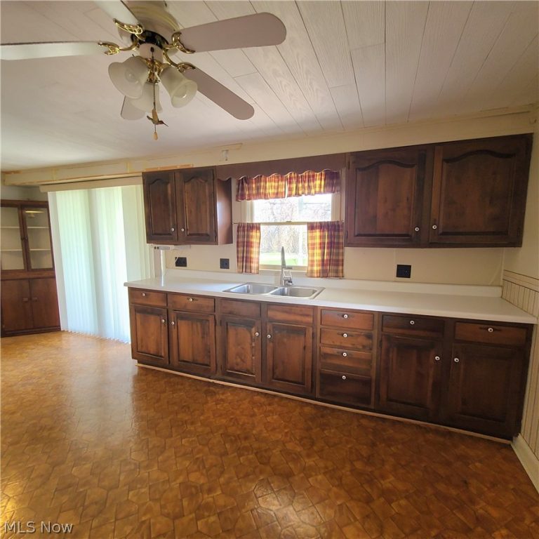 90 Mulberry Street, Mt Pleasant, OH - Photo 8