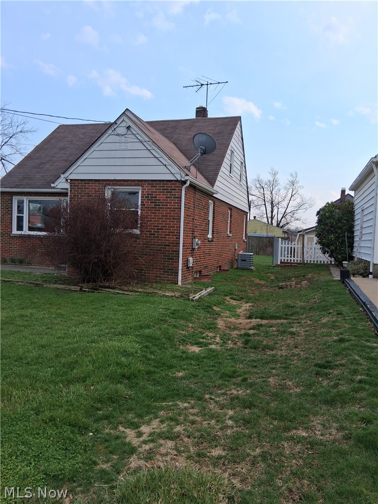 944 Donald Avenue, Akron, OH - Photo 2
