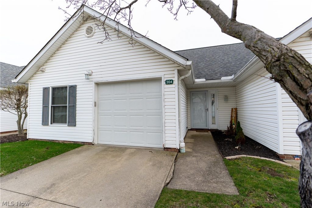 204 Harbor Ridge Lane, Fairport Harbor, OH