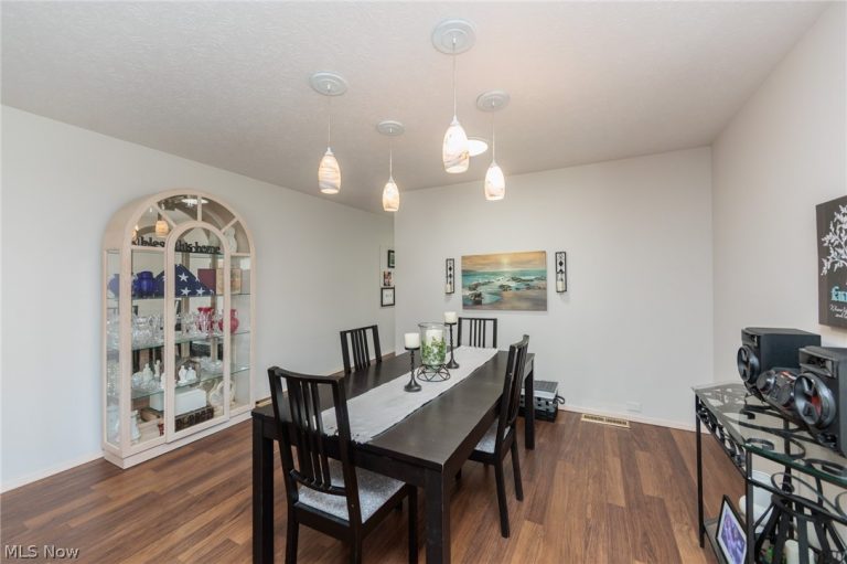 12410 Altis Court, Strongsville, OH - Photo 4