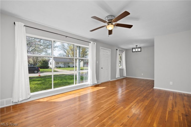 13704 Elsetta Avenue, Cleveland, OH - Photo 3