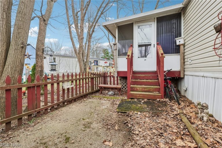 188 Paradise Boulevard, Madison, OH - Photo 4