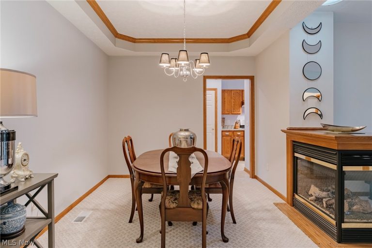 133 Gleneagle Drive, Elyria, OH - Photo 5