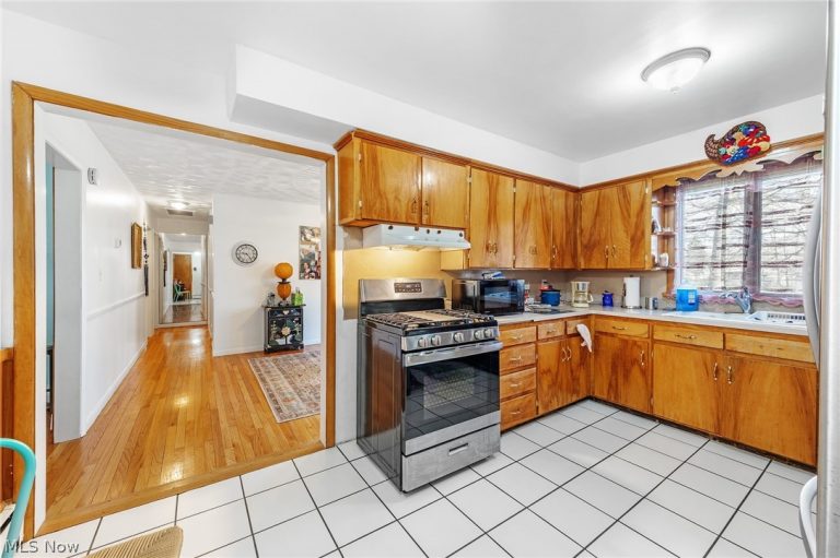 67 Valencia Drive, Cuyahoga Falls, OH - Photo 5