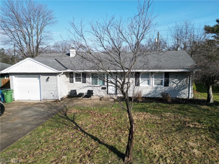 9272 Ridgewood Drive, Parma Heights, OH, 44130