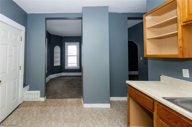 2142 105th Street #1/DN, Cleveland, OH - Photo 8